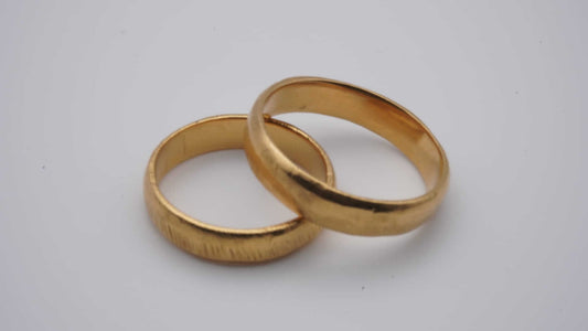Alianças de casamento de ouro